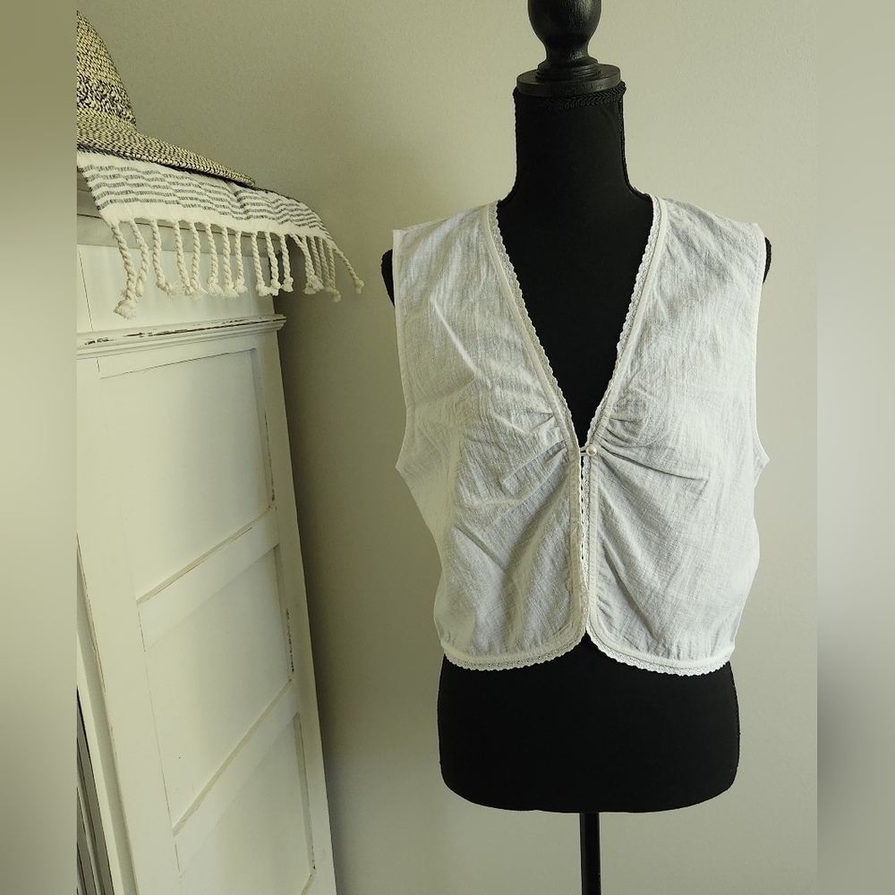NWT RHYTHM VEST